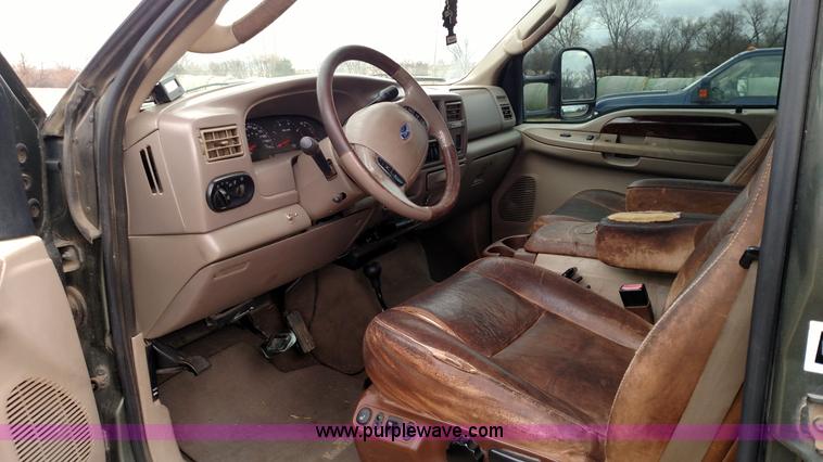 image for item L6038 2004 Ford F350 Super Duty Lariat King Ranch Crew Cab flatbed pickup truck