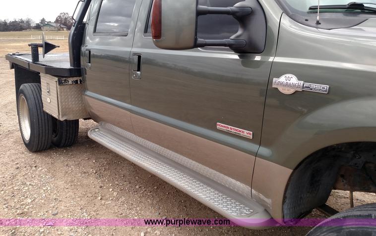 image for item L6038 2004 Ford F350 Super Duty Lariat King Ranch Crew Cab flatbed pickup truck