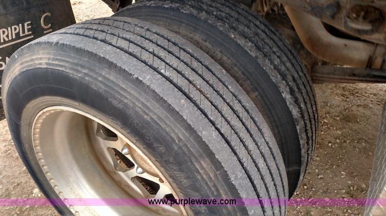 image for item L6038 2004 Ford F350 Super Duty Lariat King Ranch Crew Cab flatbed pickup truck