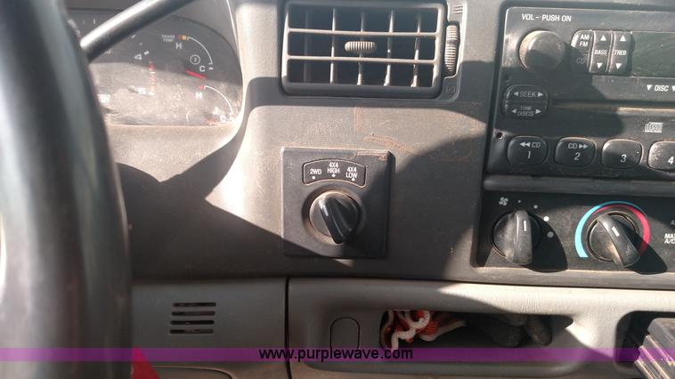 image for item L6057 2004 Ford F350 Super Duty XLT SuperCab pickup truck