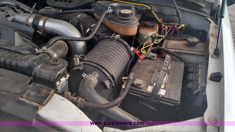 image for item L6057 2004 Ford F350 Super Duty XLT SuperCab pickup truck