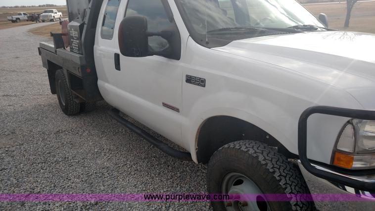 image for item L6057 2004 Ford F350 Super Duty XLT SuperCab pickup truck