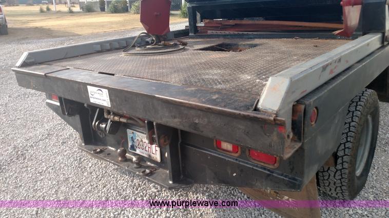 image for item L6057 2004 Ford F350 Super Duty XLT SuperCab pickup truck