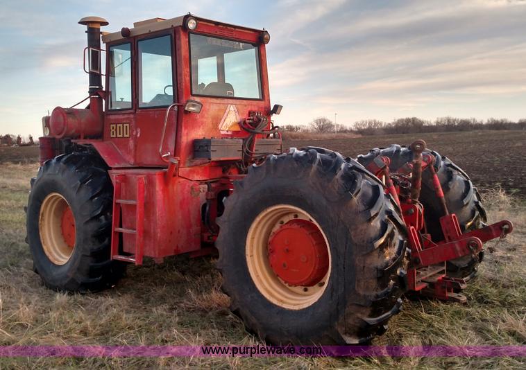 image for item L6076 1975 Versatile 800 4WD tractor