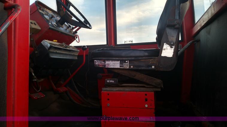 image for item L6076 1975 Versatile 800 4WD tractor