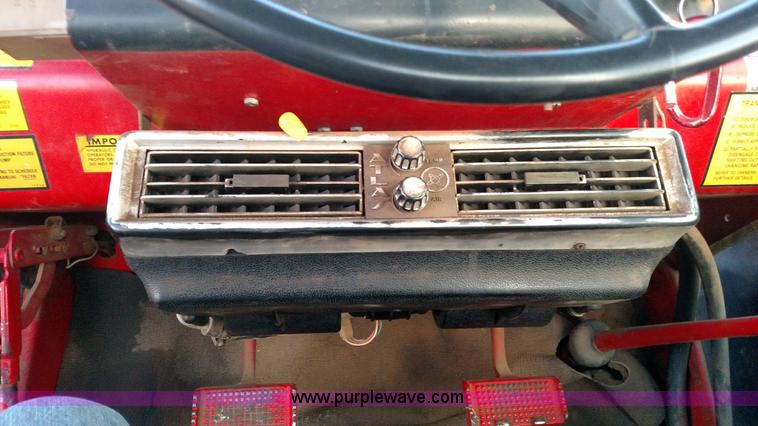 image for item L6076 1975 Versatile 800 4WD tractor