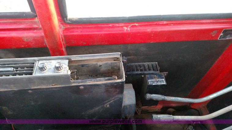 image for item L6076 1975 Versatile 800 4WD tractor