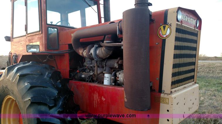 image for item L6076 1975 Versatile 800 4WD tractor