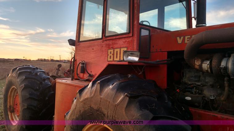 image for item L6076 1975 Versatile 800 4WD tractor