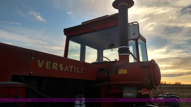 image for item L6076 1975 Versatile 800 4WD tractor