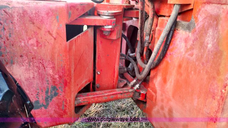 image for item L6076 1975 Versatile 800 4WD tractor