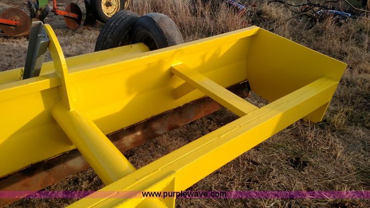 image for item L6078 Pull type scraper