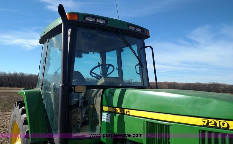 image for item L6088 1999 John Deere 7210 MFWD tractor