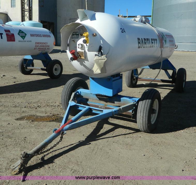 image for item L7251 Anhydrous ammonia nurse tank
