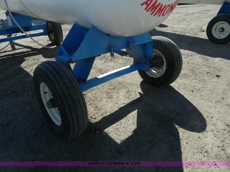 image for item L7251 Anhydrous ammonia nurse tank