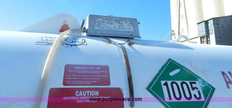 image for item L7251 Anhydrous ammonia nurse tank