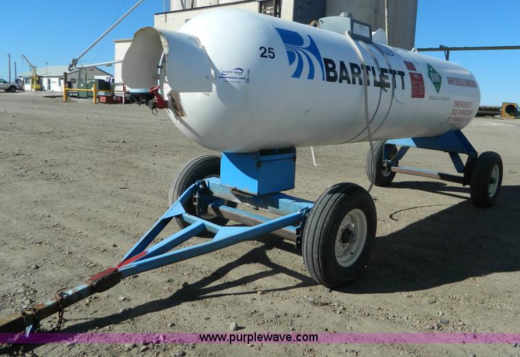image for item L7252 Anhydrous ammonia nurse tank