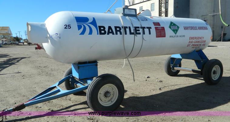 image for item L7252 Anhydrous ammonia nurse tank