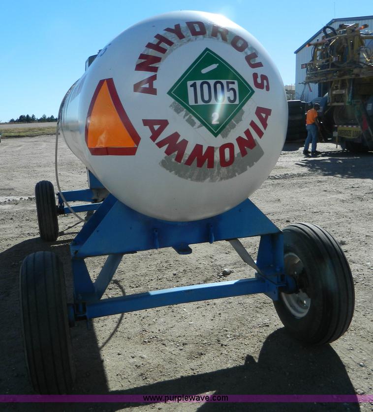 image for item L7252 Anhydrous ammonia nurse tank