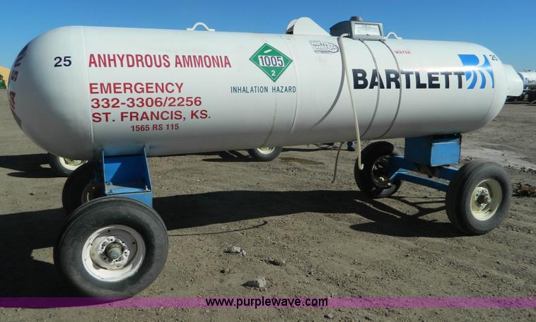image for item L7252 Anhydrous ammonia nurse tank
