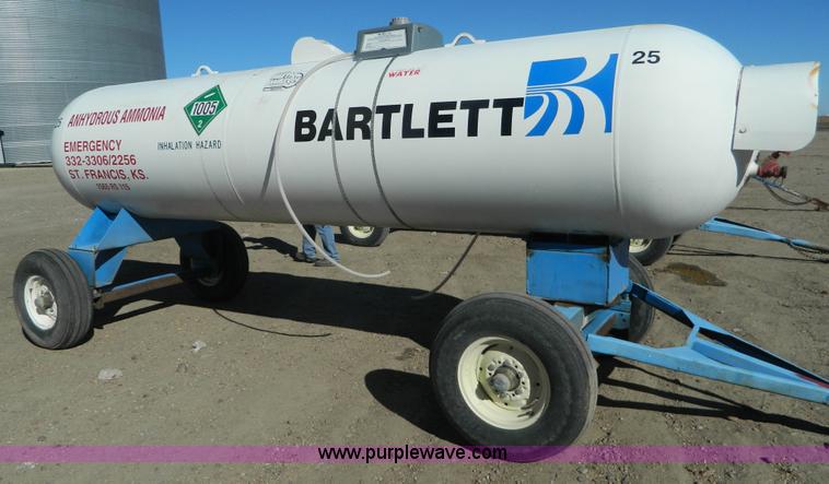 image for item L7252 Anhydrous ammonia nurse tank