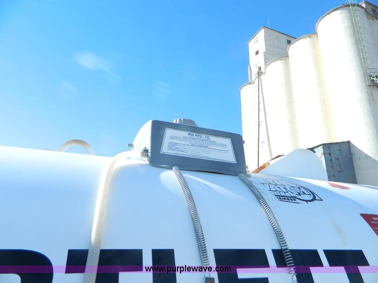 image for item L7252 Anhydrous ammonia nurse tank