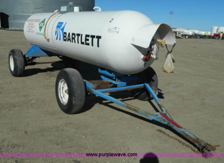 image for item L7253 Anhydrous ammonia nurse tank