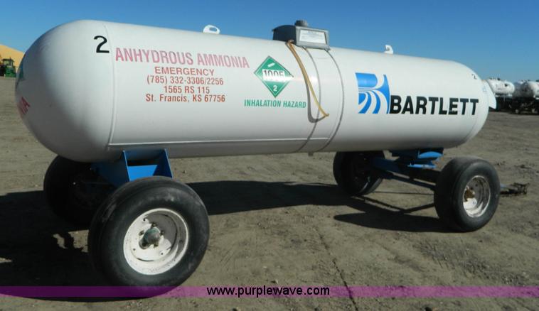 image for item L7253 Anhydrous ammonia nurse tank