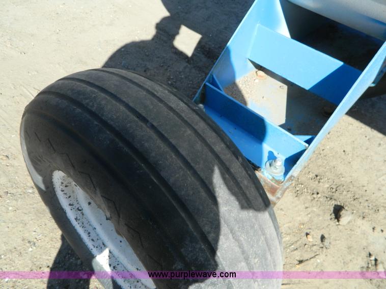 image for item L7253 Anhydrous ammonia nurse tank