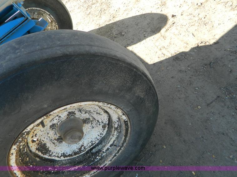 image for item L7253 Anhydrous ammonia nurse tank