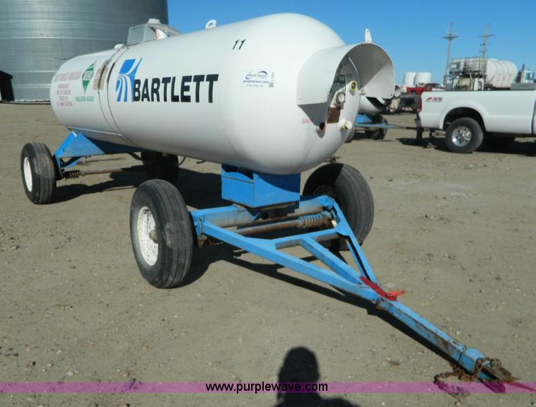 image for item L7254 Anhydrous ammonia nurse tank