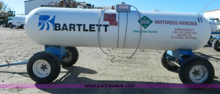 image for item L7254 Anhydrous ammonia nurse tank