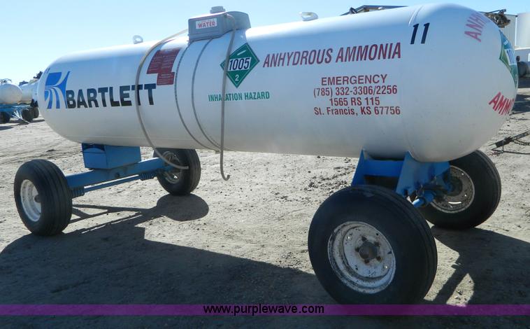image for item L7254 Anhydrous ammonia nurse tank
