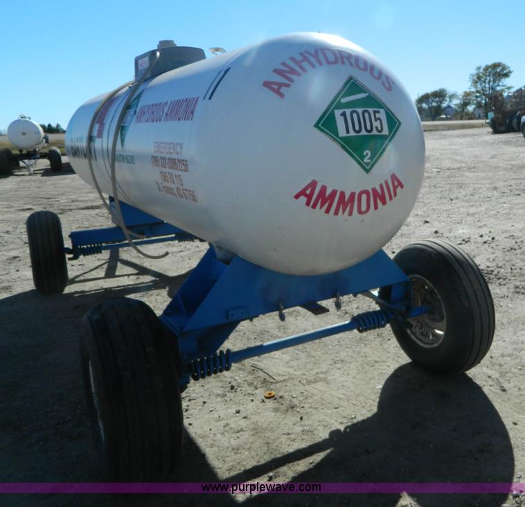 image for item L7254 Anhydrous ammonia nurse tank