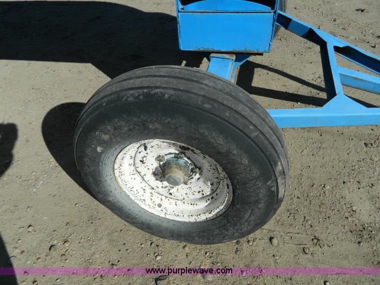 image for item L7254 Anhydrous ammonia nurse tank