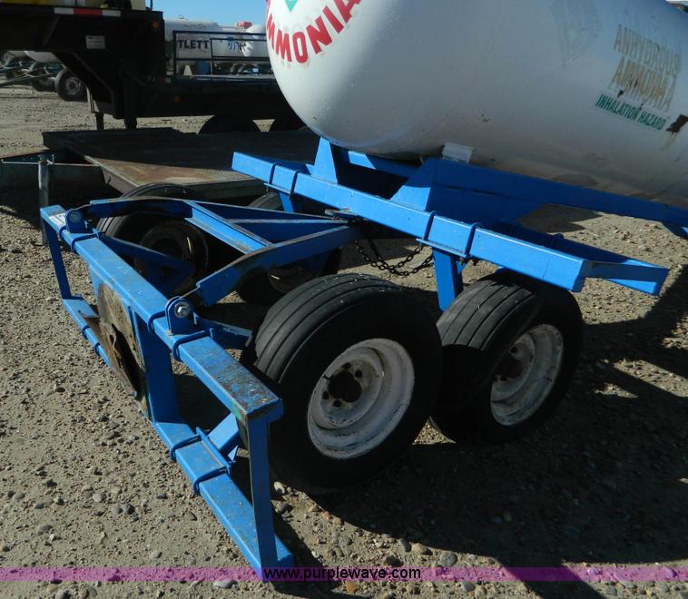 image for item L7255 Anhydrous ammonia nurse tank