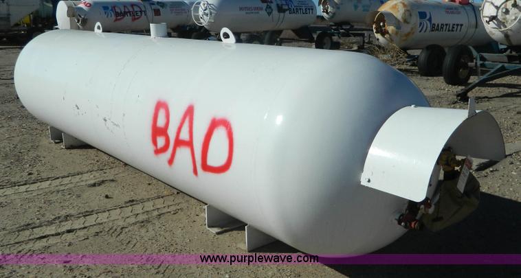 image for item L7257 Anhydrous ammonia tank
