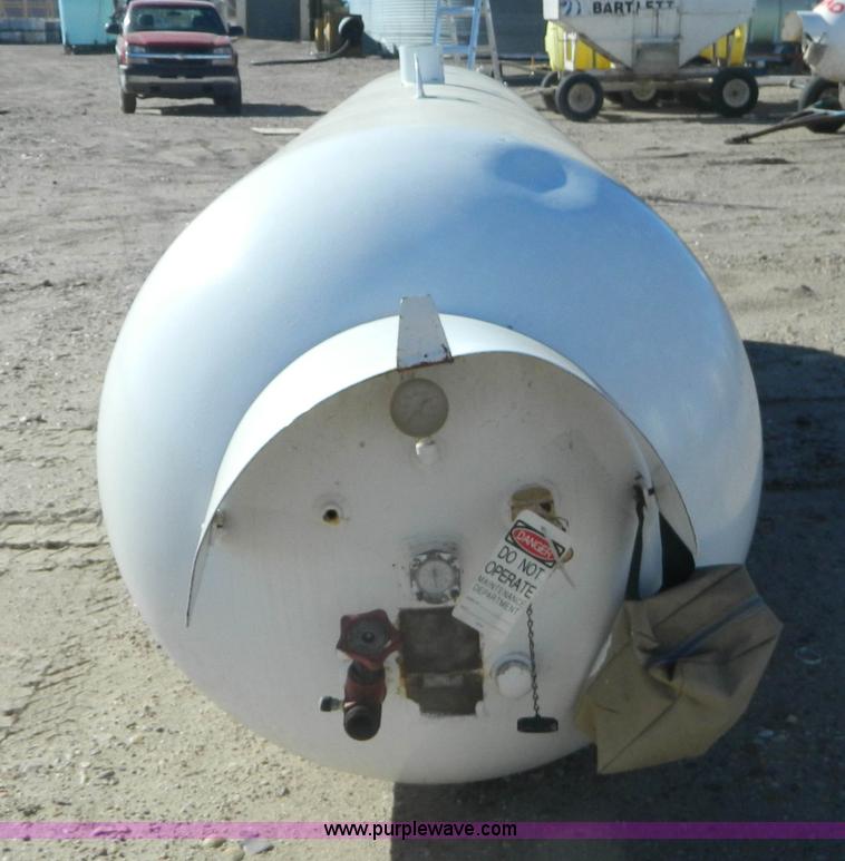 image for item L7257 Anhydrous ammonia tank