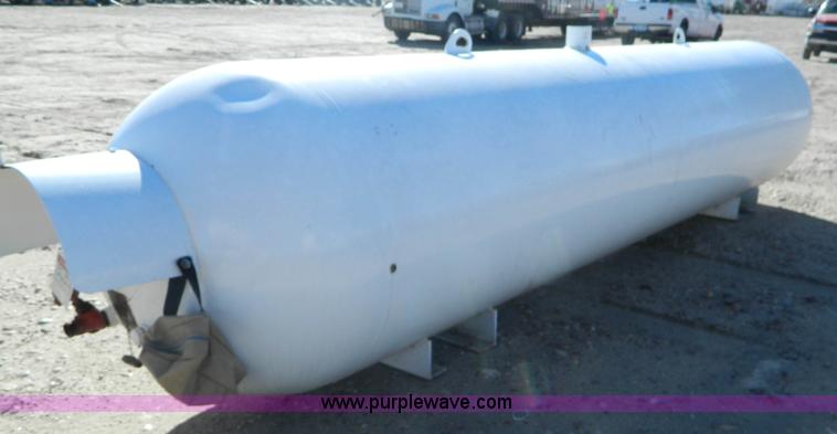 image for item L7257 Anhydrous ammonia tank
