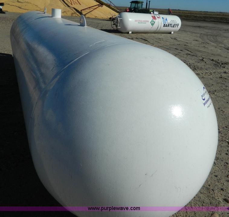 image for item L7257 Anhydrous ammonia tank