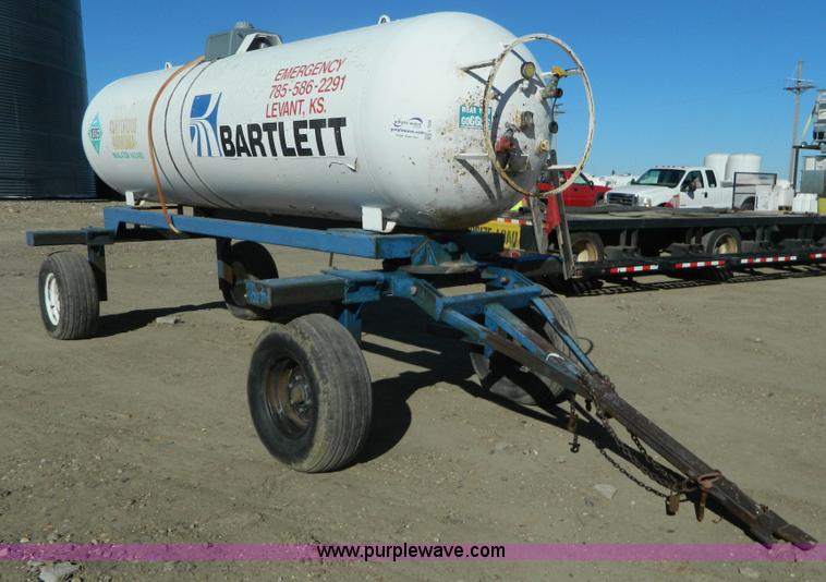 image for item L7258 Duo Lift anhydrous ammonia nurse tank