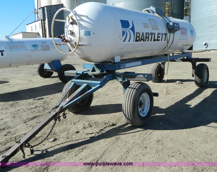 image for item L7258 Duo Lift anhydrous ammonia nurse tank