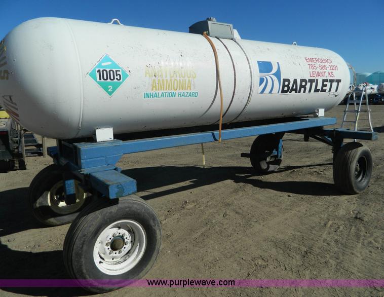 image for item L7258 Duo Lift anhydrous ammonia nurse tank