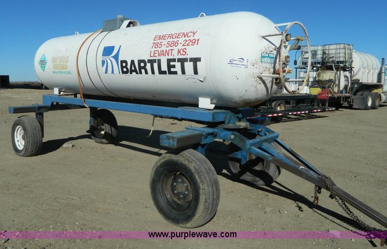 image for item L7258 Duo Lift anhydrous ammonia nurse tank