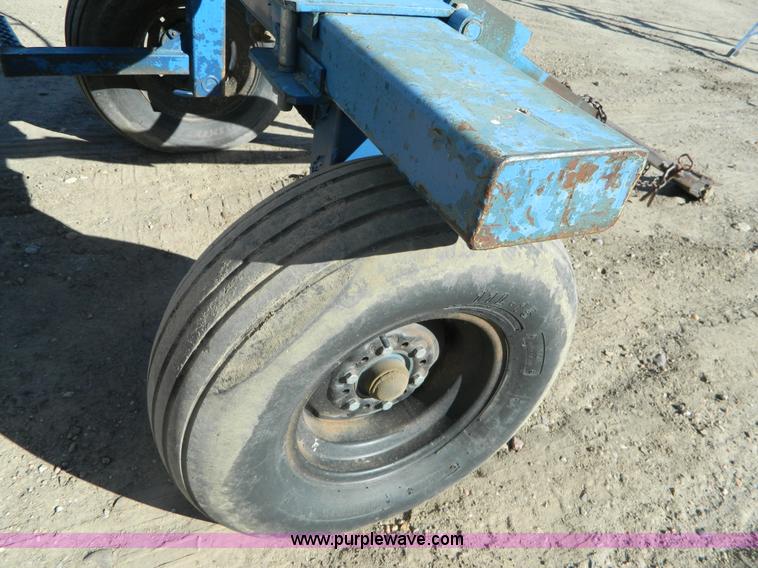 image for item L7258 Duo Lift anhydrous ammonia nurse tank