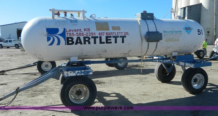 image for item L7259 Anhydrous ammonia nurse tank