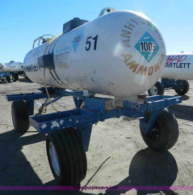 image for item L7259 Anhydrous ammonia nurse tank
