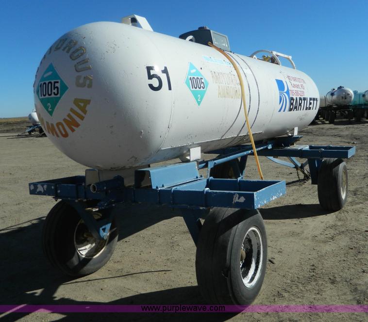 image for item L7259 Anhydrous ammonia nurse tank