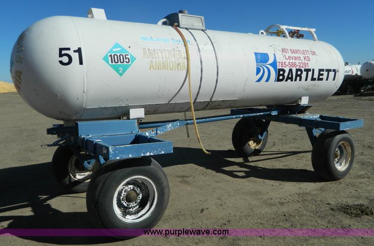 image for item L7259 Anhydrous ammonia nurse tank