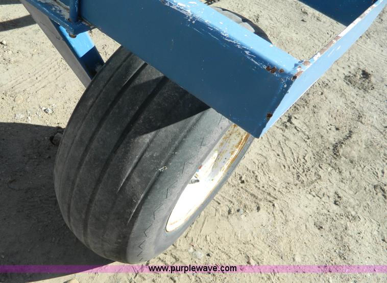 image for item L7259 Anhydrous ammonia nurse tank